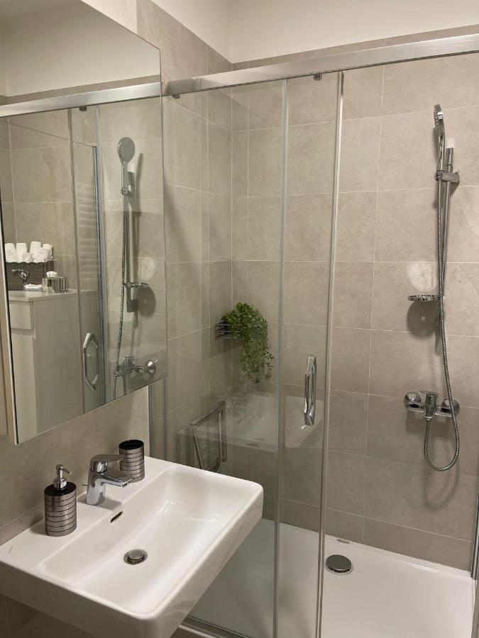 Iskra Apartamento Belgrado Exterior foto