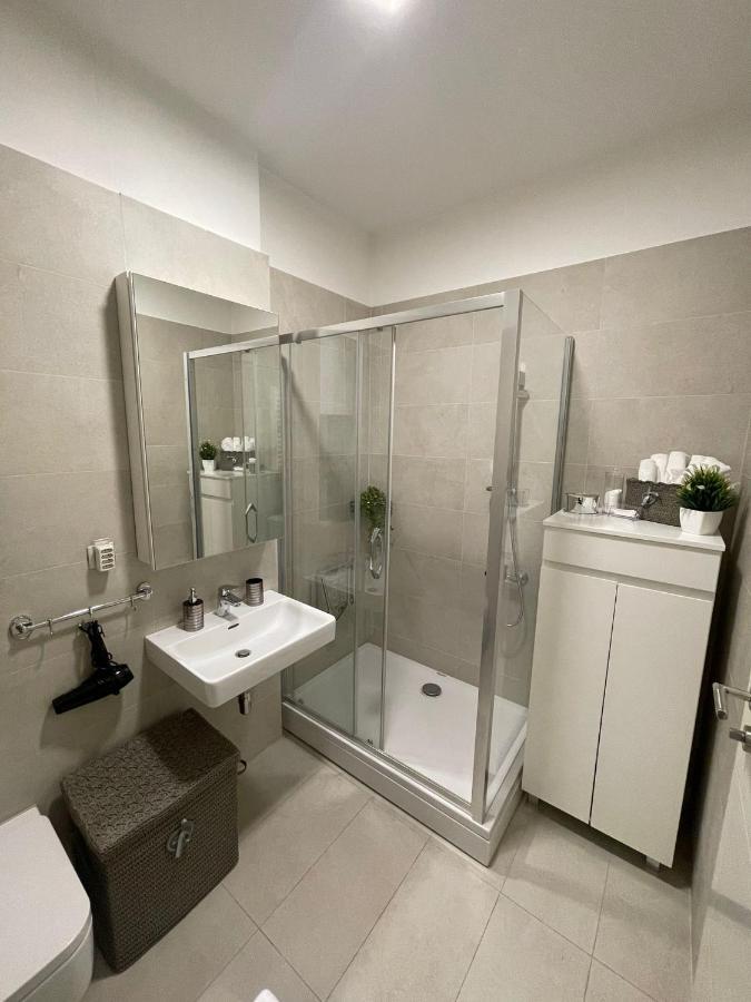 Iskra Apartamento Belgrado Exterior foto
