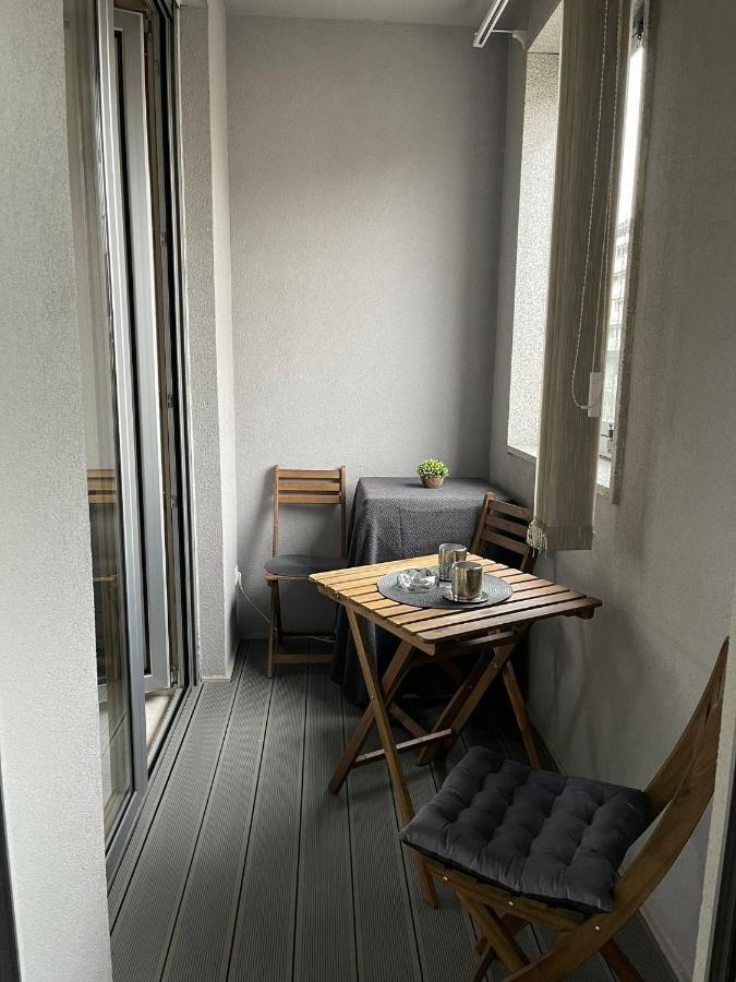 Iskra Apartamento Belgrado Exterior foto