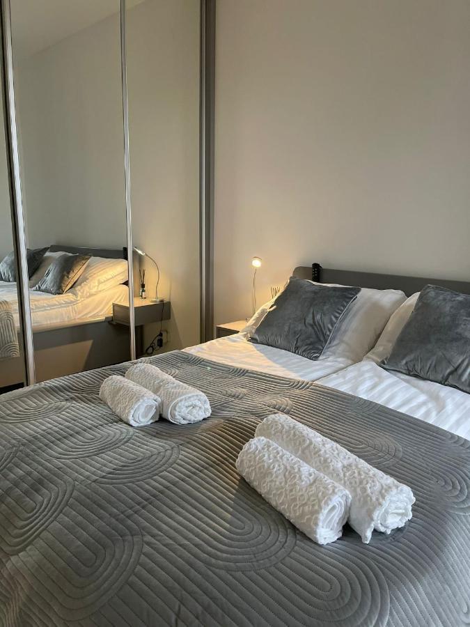 Iskra Apartamento Belgrado Exterior foto