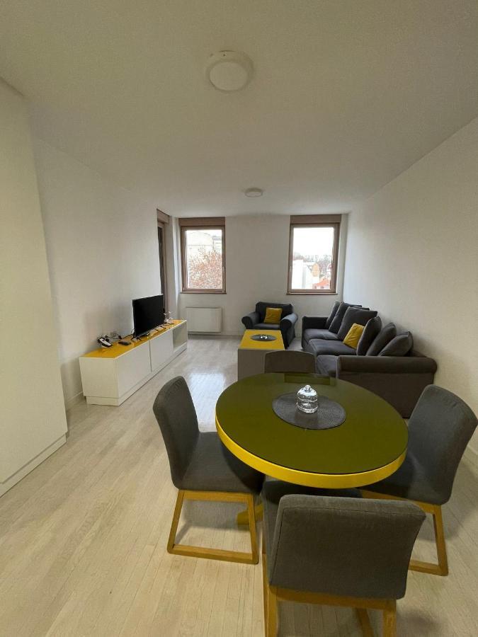 Iskra Apartamento Belgrado Exterior foto