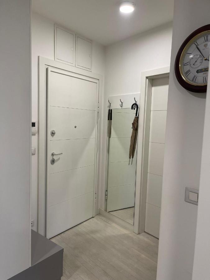 Iskra Apartamento Belgrado Exterior foto